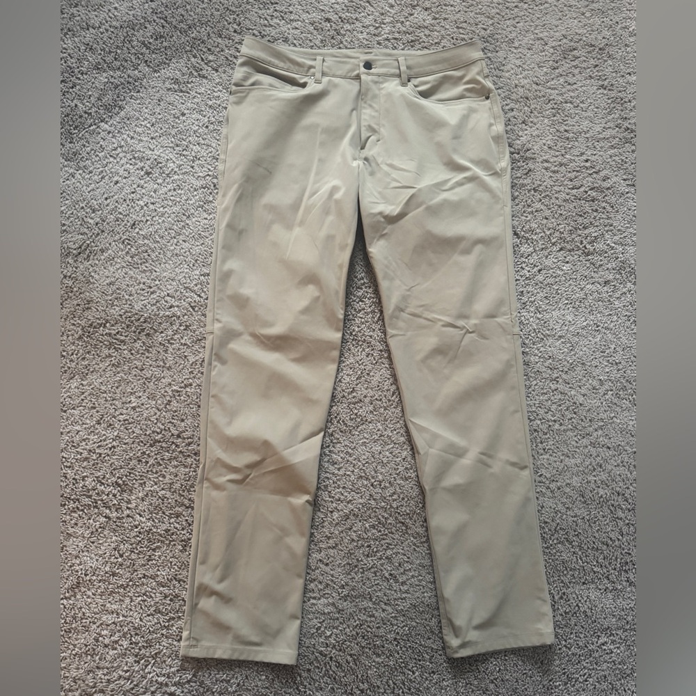 Lululemon Athletica Men's Khaki ABC pants